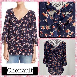 Status By Chenault Floral Print Tie Back Top Navy split 3/4 sleeve v-neck